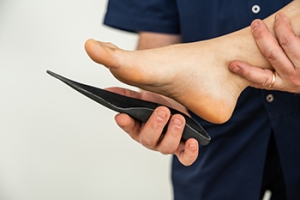 Comparing Orthotics and Non-Surgical Treatments for Plantar Fasciitis